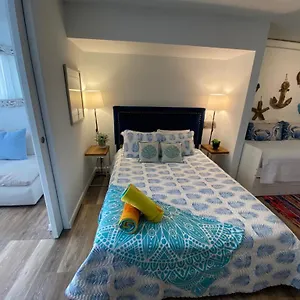  Apartment Kasa Ocean Breeze - Beachfront Pool